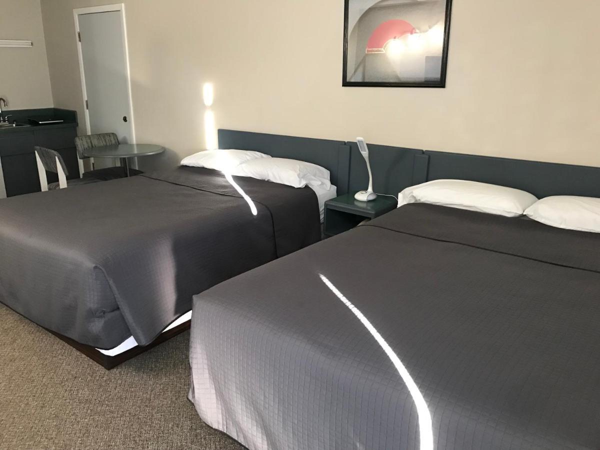 Plains Motor Inn Stettler Eksteriør bilde