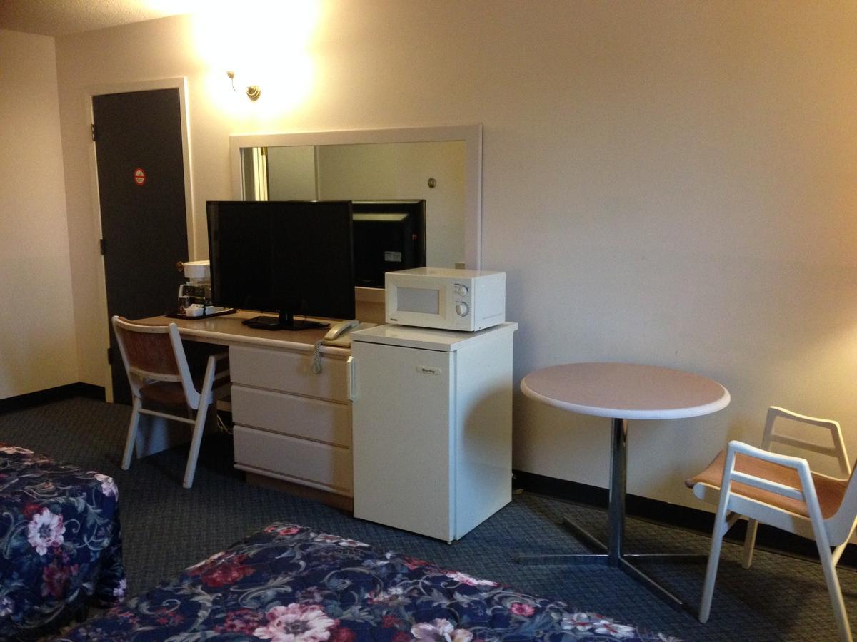 Plains Motor Inn Stettler Eksteriør bilde